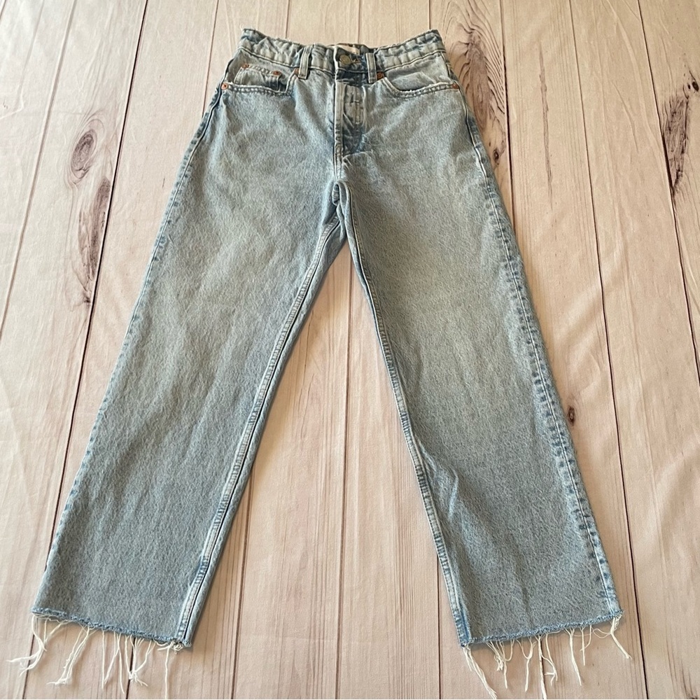 Zara Straight Leg Jeans Women’s 2 Blue Light Wash Button Fly Distressed Fringed - Picture 11 of 16